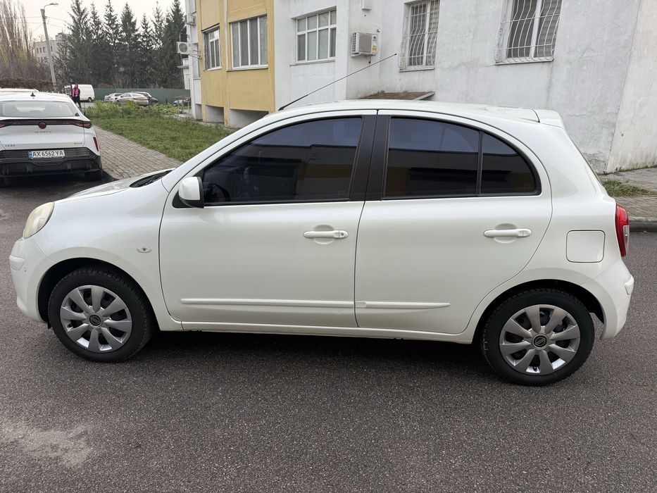 Продам Nissan Micra в хорошем состоянии.