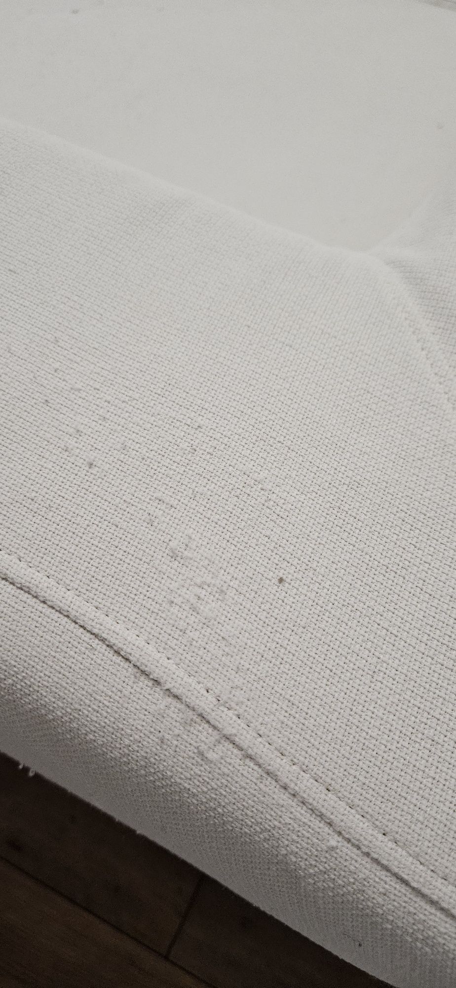 Biała sofa uzywana