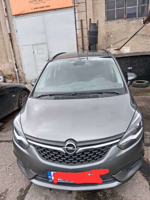 Sprzedam Opel Zafira2016r, 1.6cdti-uszkodzony silnik, nowa cena!