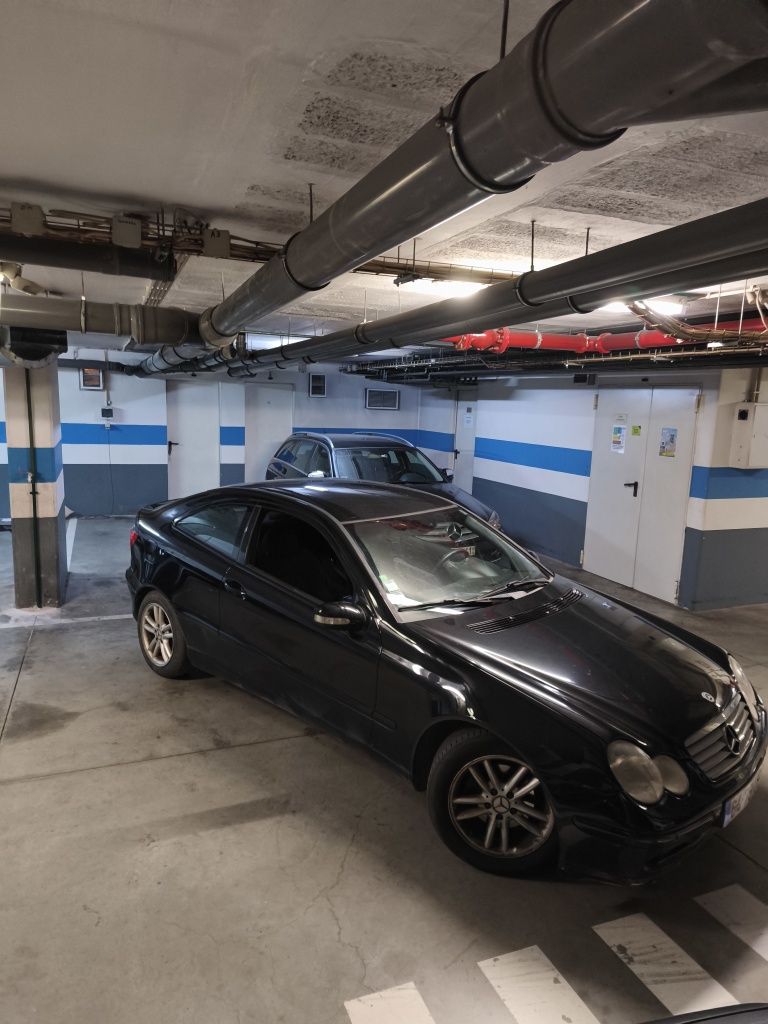 Mercedes-Benz C180