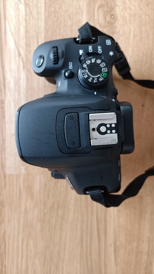 Canon 700D como nova!