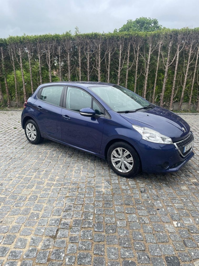 Peugeot 208 1.2 2014