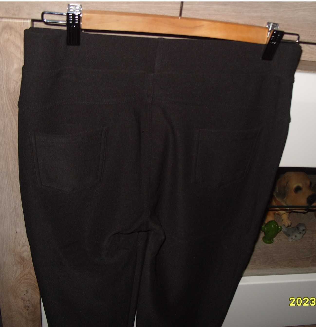 Czarne -NOWE- spodnie z ozdobami r. L/XL