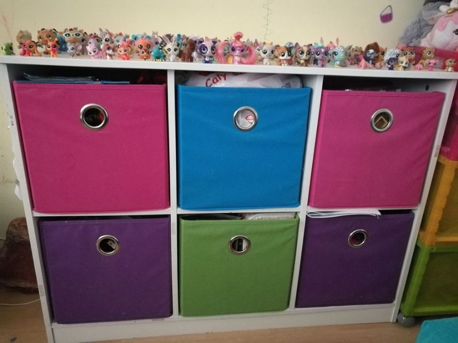 Duńska szafka komoda z kolorowymi szufladami do pokoju dziecięcego EKO