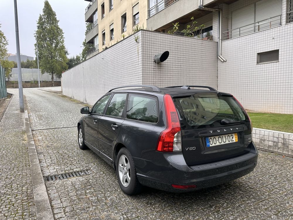 Volvo V50 1.6d 2010 com GPS impecável