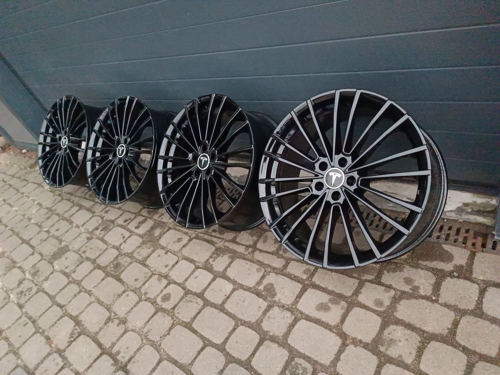 Felgi alu Tesla Y 5x114,3 R21 J9,5 Dieve Presto, mocne