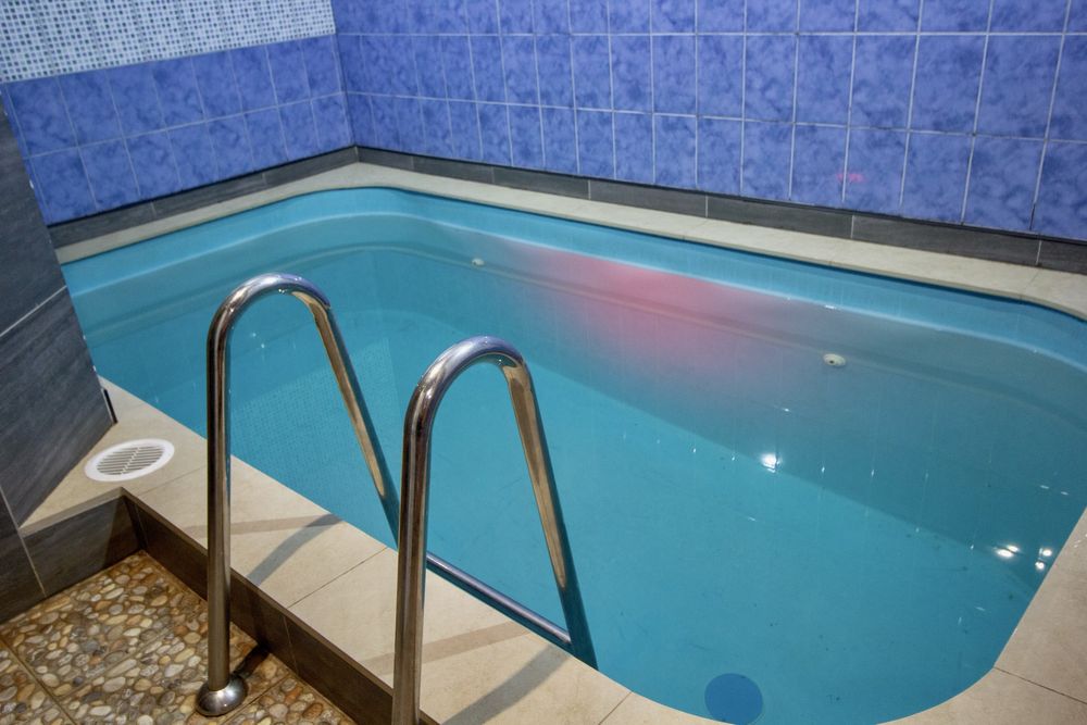 Лазня.Баня на дровах 600 грн.ТЕПЛИЙ БАСЕЙН.Чан 400 грн.Бассейн.Сауна