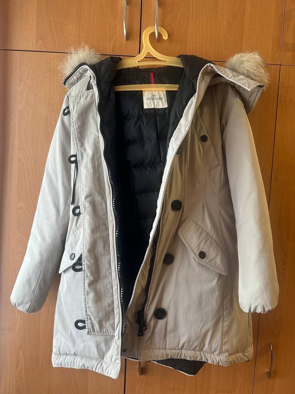 Куртка зимова жіноча , оригінальна фірма Moncler , розмір S