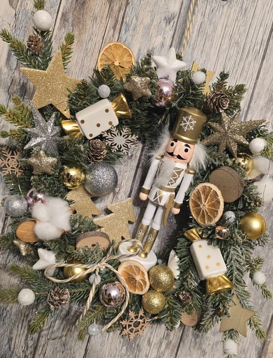 Wianek Świąteczny z dziadkiem do Orzechów