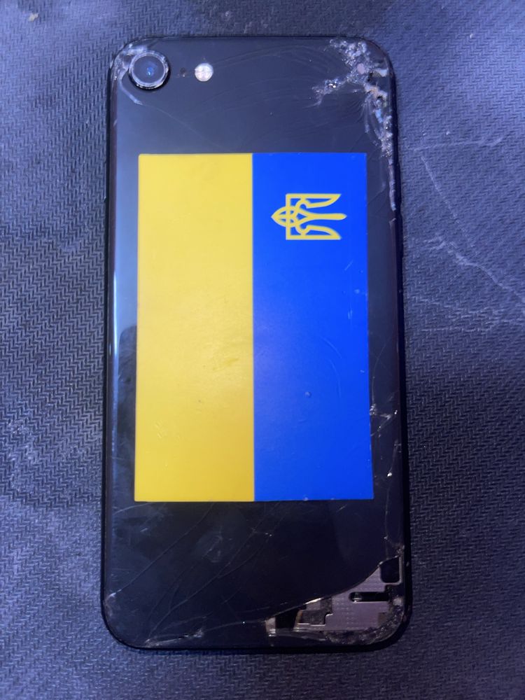iPone SE gen 2 128/4 чорный цвет