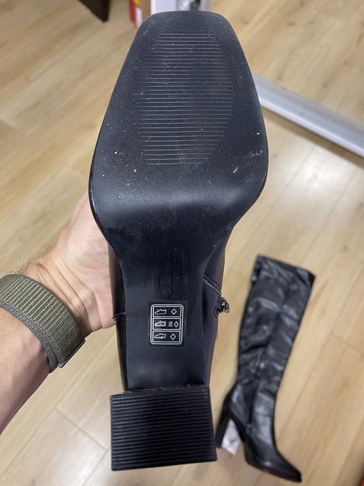 Продам жіночі ботфорти Mohito  41р нові