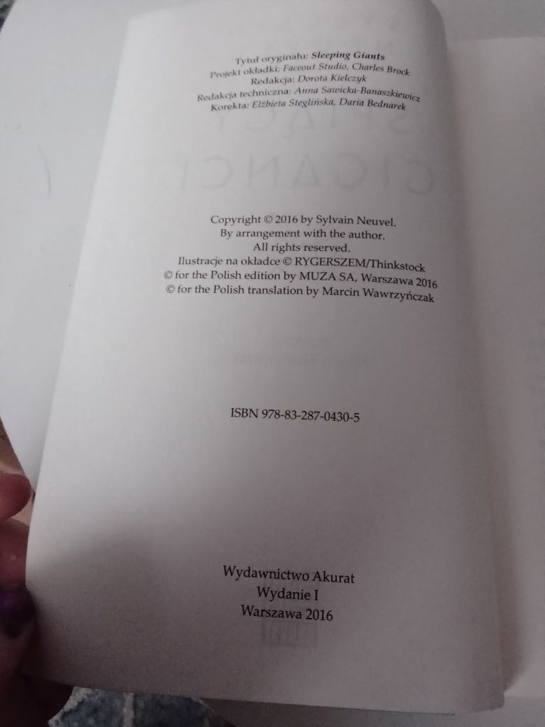 Książka Śpiący Giganci Sylvain Neuvel