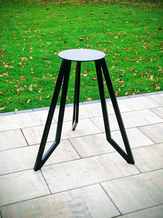 Loftowa podstawa(nogi) – unikalna forma, która przyciąga wzrok