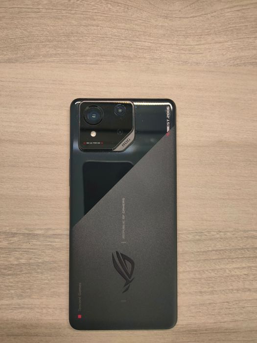 Asus ROG phone 8 (12GB RAM, 256GB ROM, 5G, AMOLED 165Hz, 5500mAh.)