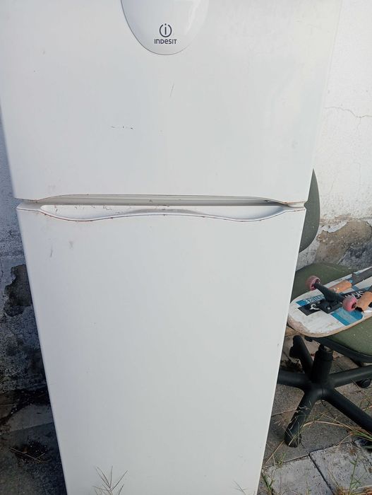 Frigorífico Indesit usado