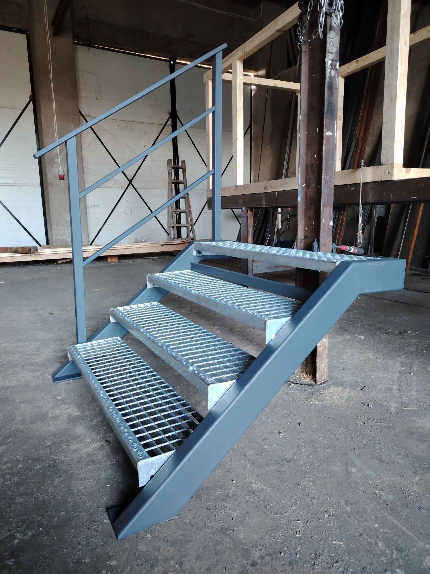 Schody metalowe stalowe schody