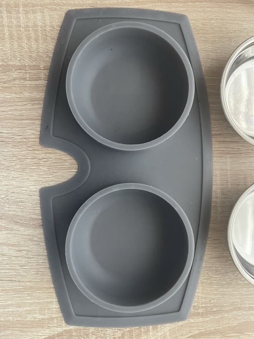 Comedouro duplo com bandeja de silicone