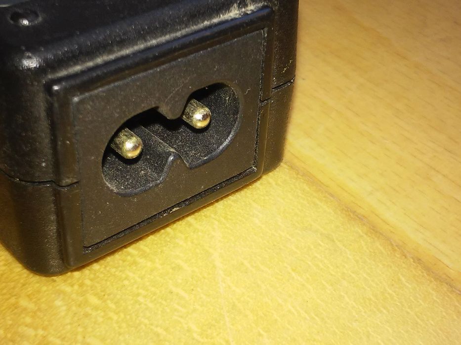 Zasilacz do laptopa "Asus" 12V i 3A