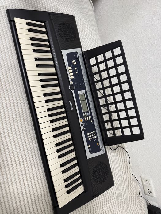 Синтезатор Yamaha ypt-210