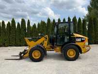Caterpillar CAT 906M / PIĘKNA / ORYGINAŁ / ZADBANA / SPROWADZONA Z NIEMIEC / ORYGINAŁ / MAŁE GABARYTY / BEZ DPF I ADBLUE / CENA BRUTTO / 60 70 M 506 509 L30 L35 908 907 320 318 750 850  Ładowarka 906 Liebherr Volvo JCB Kramer