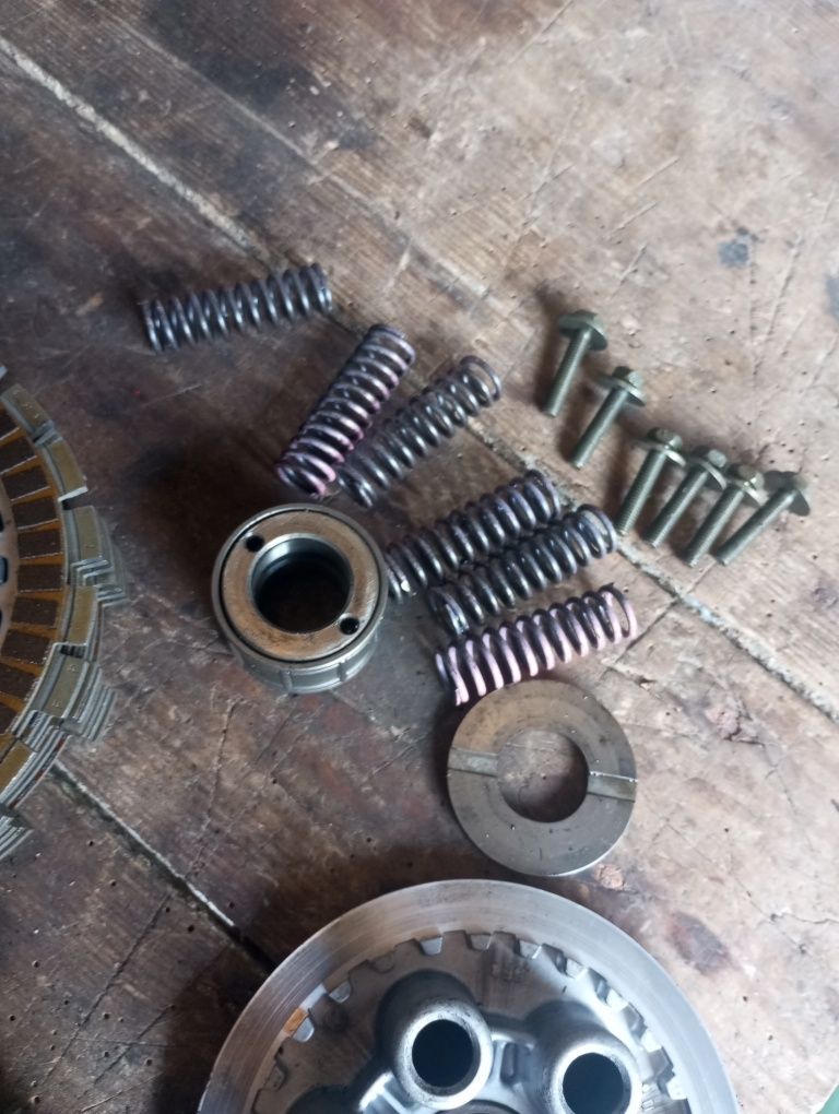 Sprzęgło kosz sprzęgłowy koszyk sprzęgła część Yamaha R6 99-02r B4