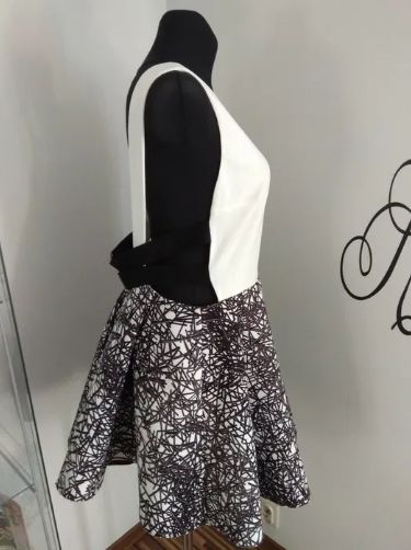 Sukienka rozkloszowana z pianki dla puszystej wesele Asos L 46 XL 48