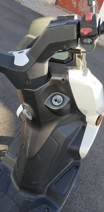 Vende-se moto cooter 125
