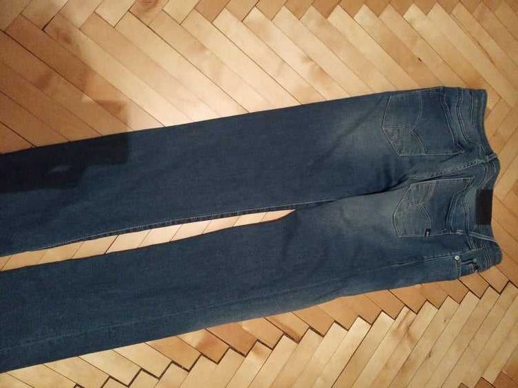 Стильні італійські джинси