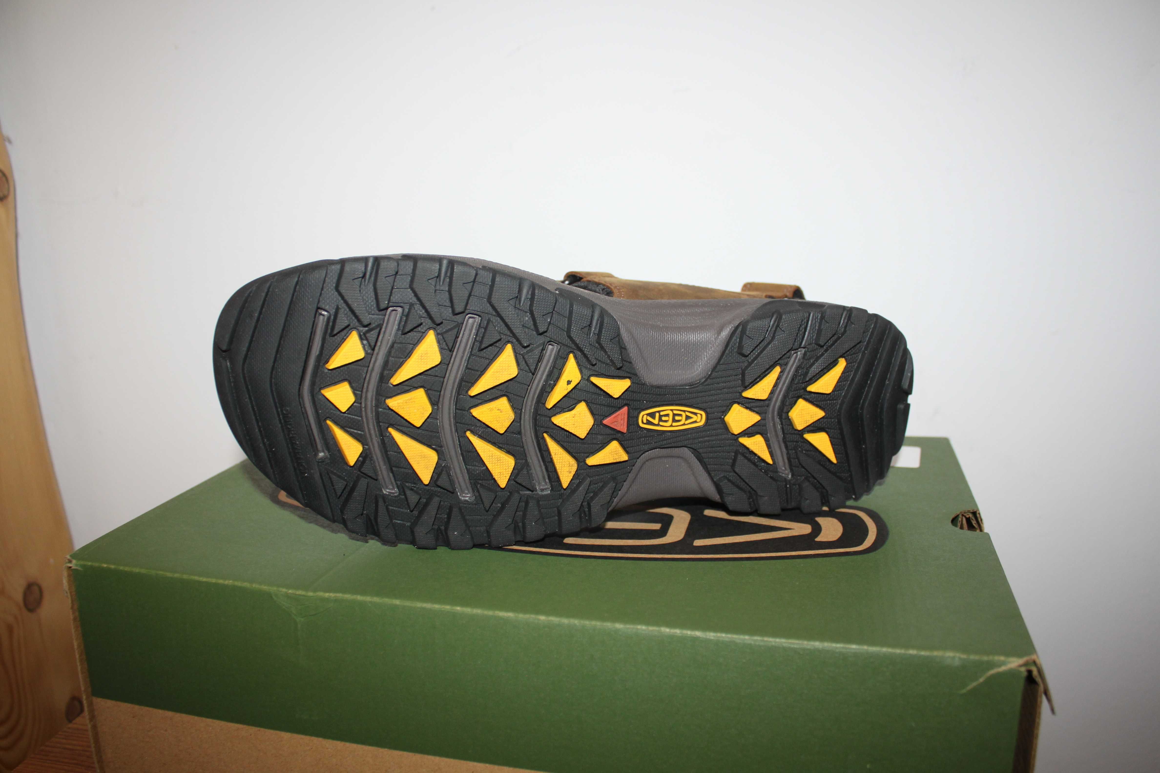 Sandały Keen  42