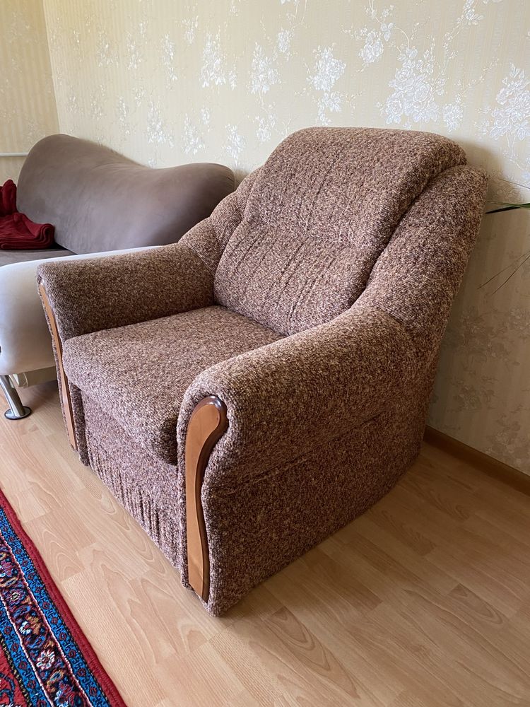 Мʼяке кріло та розкладне крісло