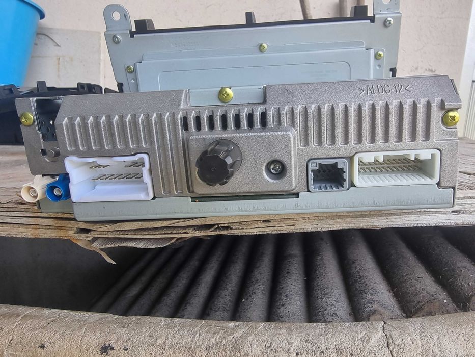 Vendo radio para renault clio IV