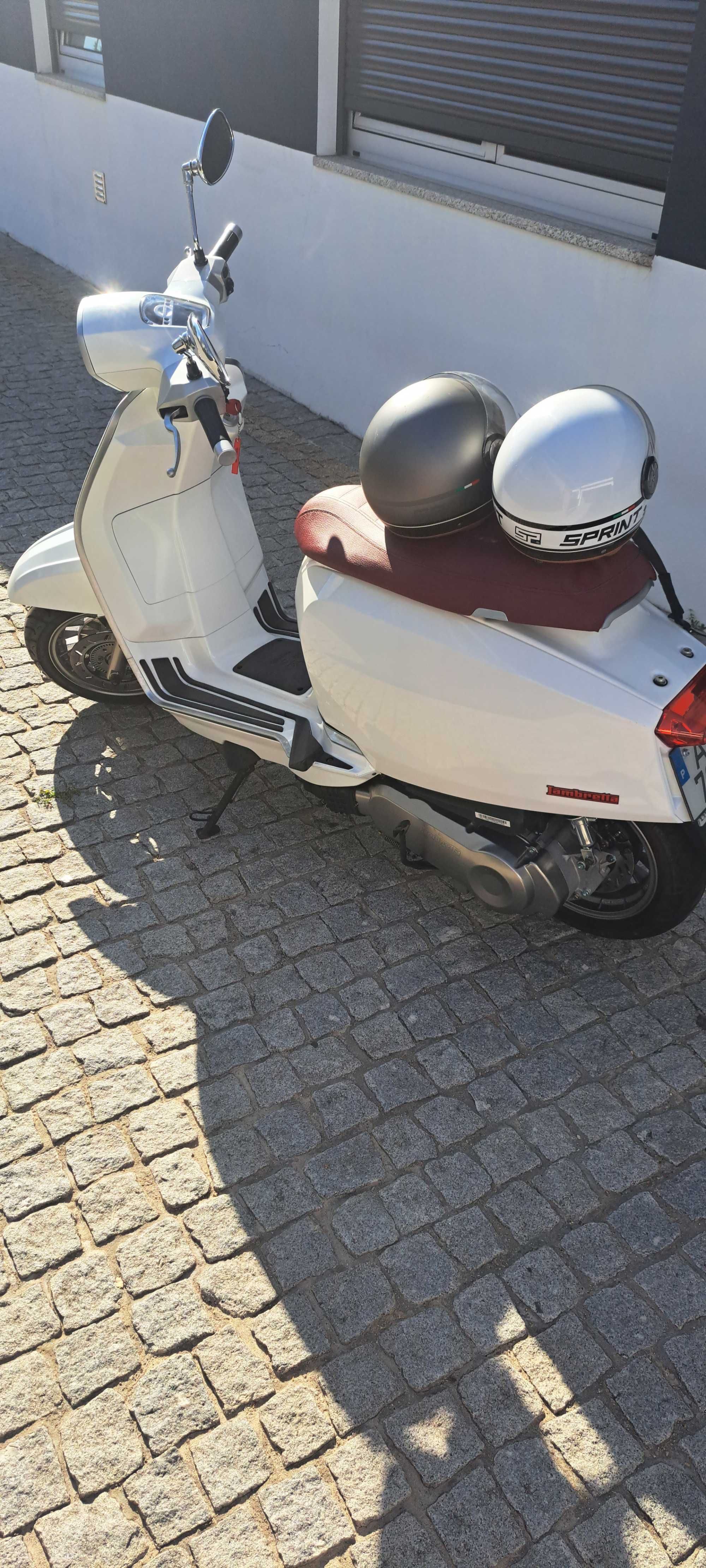 Lambretta V125 Special