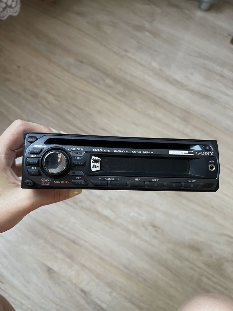 Продам  Sony ОРИГІНАЛ! + блютуз адаптер