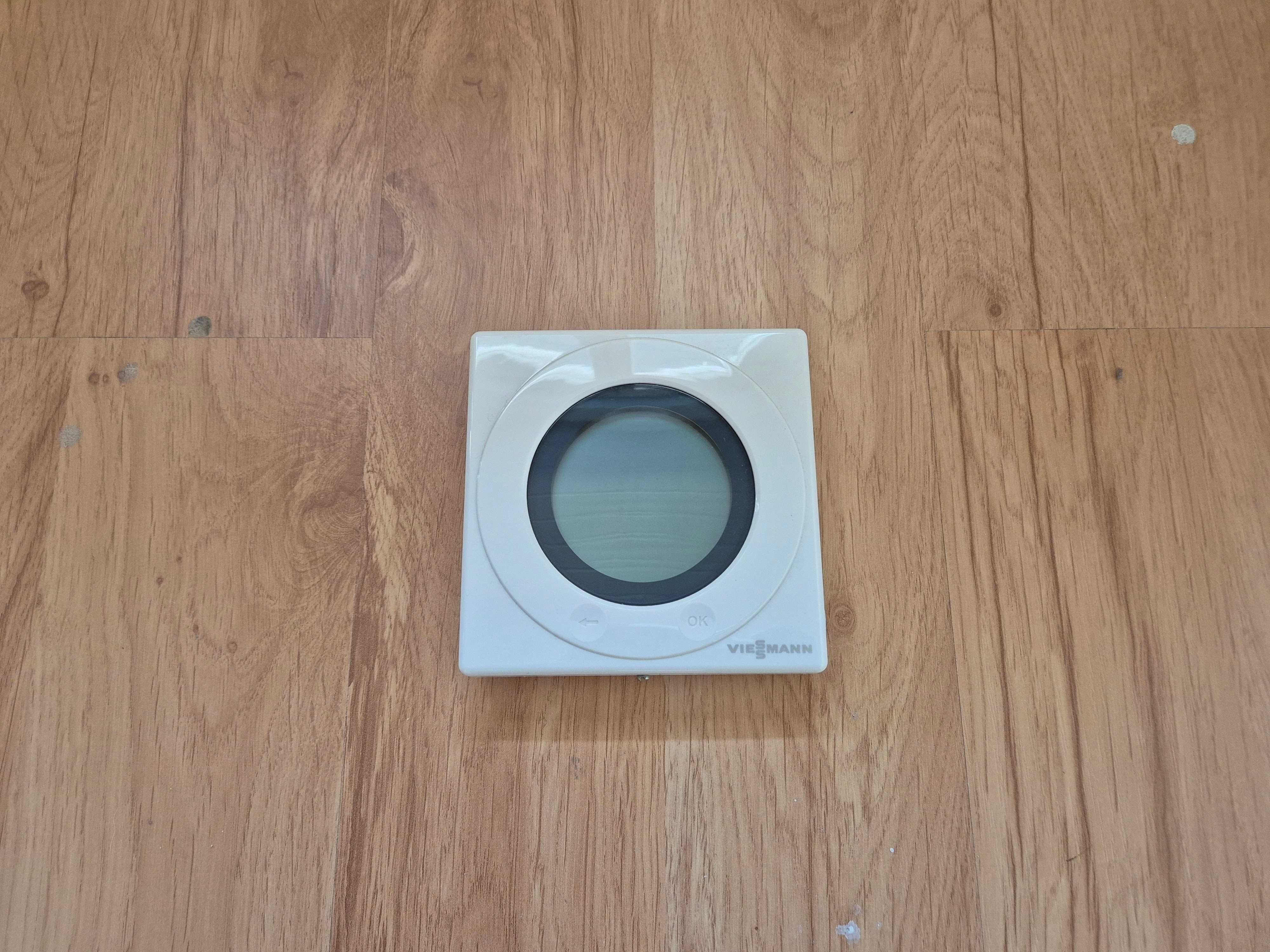Termostat sterownik pieca Viessmann bezprzewodowy SALUS ST621RF(TX)