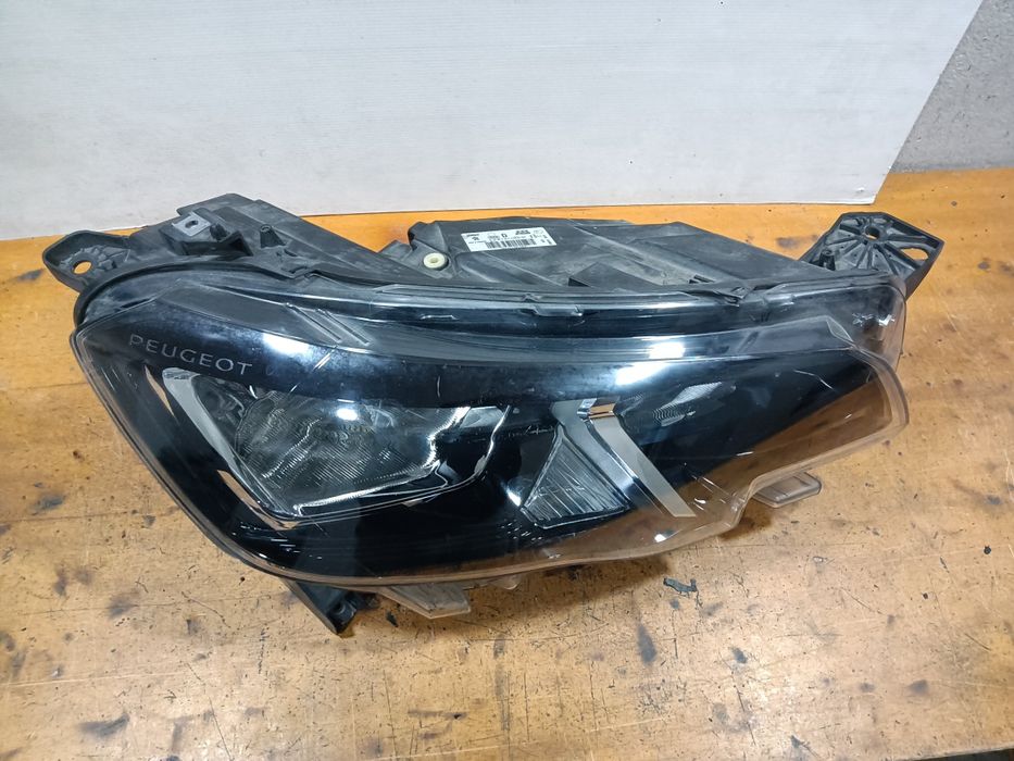 Farol Peugeot partner Rifter ótica 2022