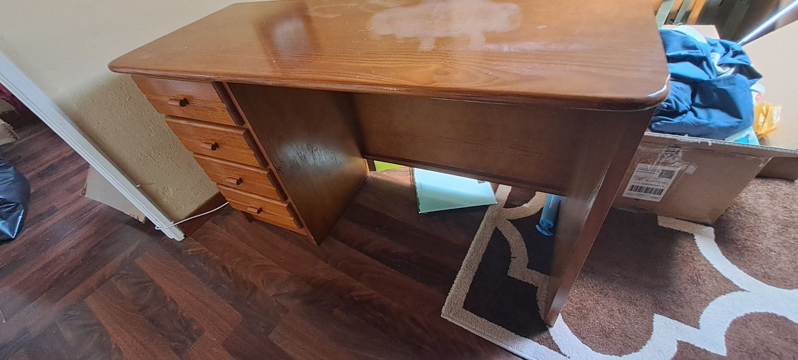 Mesa secretaria com gavetas