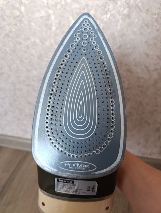 Праска. Утюг. Mirta IRS396