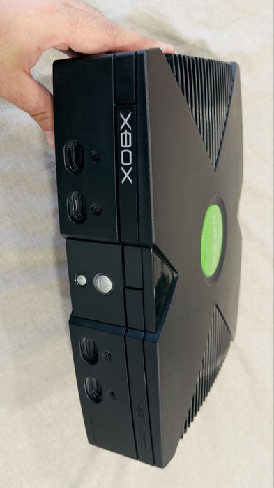 XBOX Clássica + comandos + Jogos (em ótimo estado)