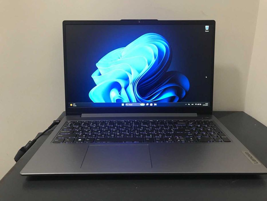 Ноутбук LENOVO IdeaPad Slim 3 15IAN8 (новий)
