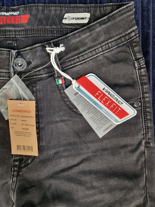 Sprzedam dżinsy "Apache " skinny fit w kolorze czarnym