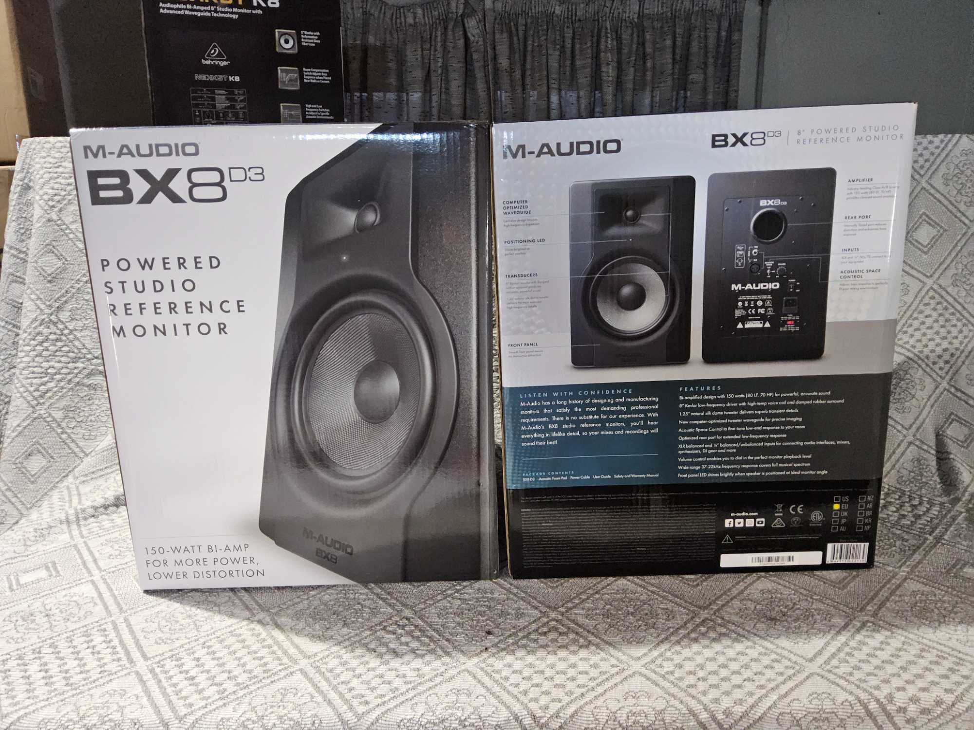 Colunas Monitoras de Estúdio Ativas    M-AUDIO BX8 D3   SEMI-NOVAS