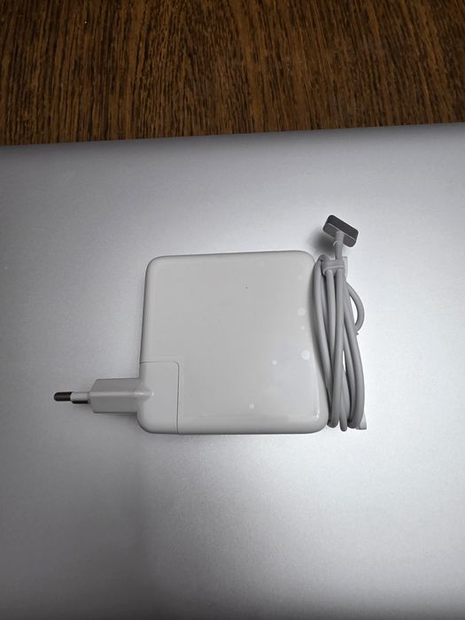 MacBook pro i7 15cali 16GB dysk 1 Tera