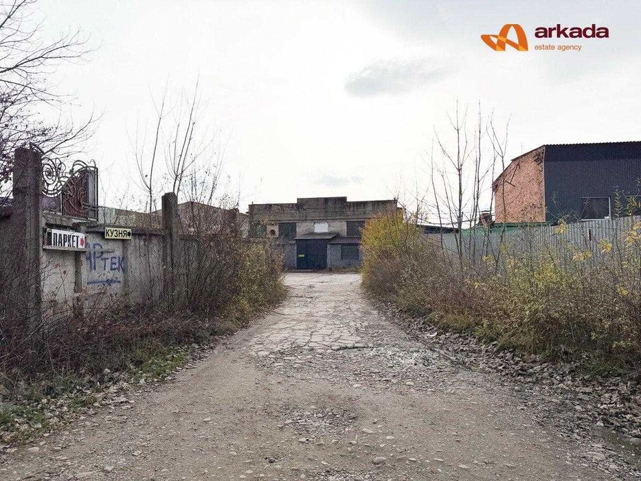 Пропонується до продажу виробничо - складський комплекс.