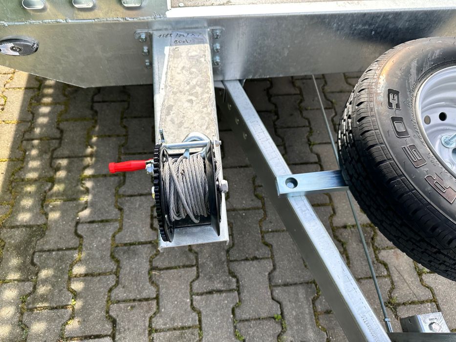 Laweta Wynajem 2500 DMC Wypożyczalnia Lawet Przyczep