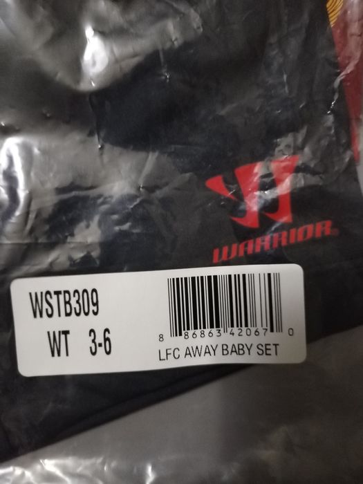 Equipamento Liverpool warrior original bebé 3-6 meses novo