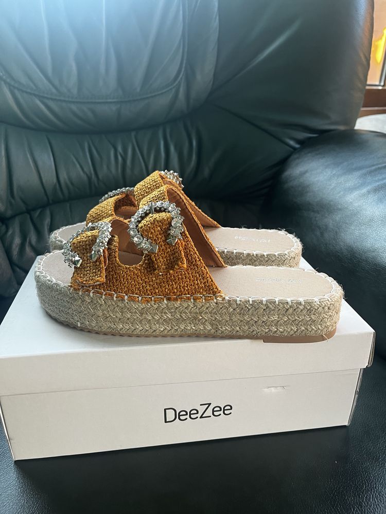 Шльопанці DeeZee