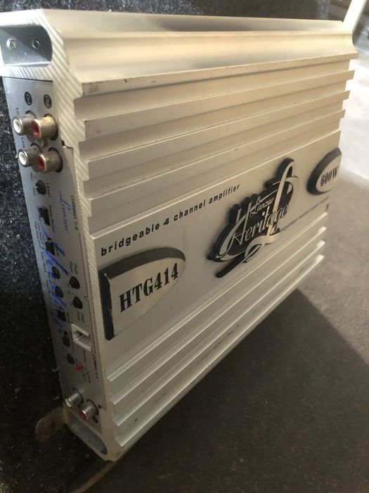 Автомобильный сабвуфер Heartz es300 700 watt + усилитель Lanzar