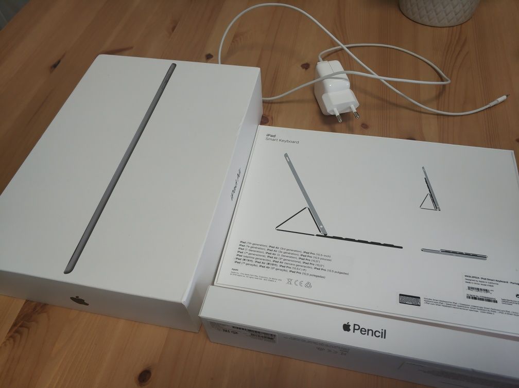 iPad Air 3 + Smart Keyboard + Apple Pencil