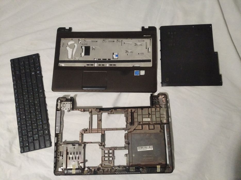 Клавіатура Корпус з динаміками та тачпадом Ноутбук Asus K52J JU JR