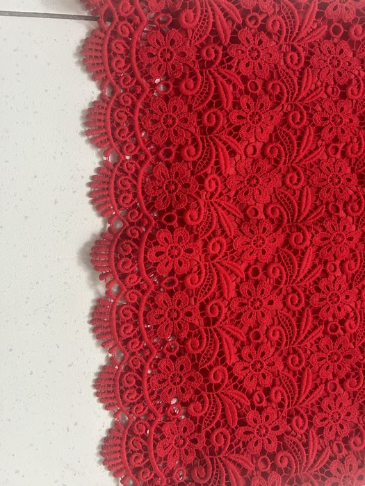 Платье кружевное